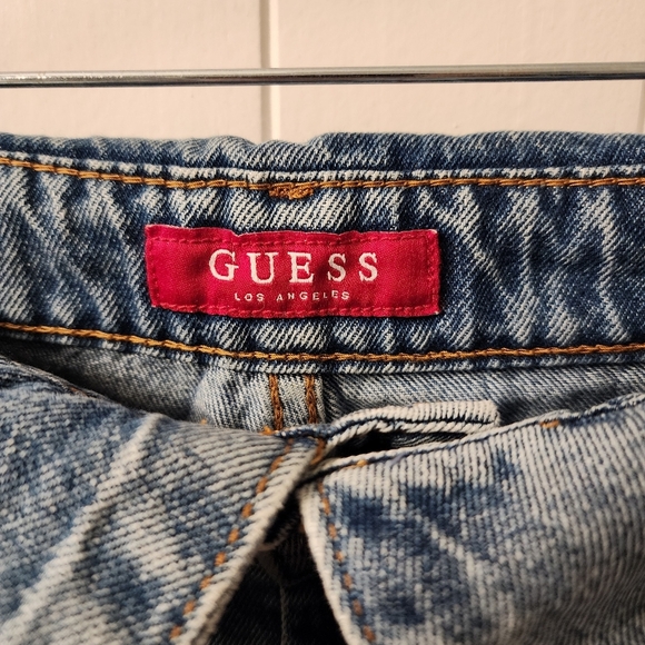 Guess straight fit women's jeans. Size 8 - Picture 3 of 5
